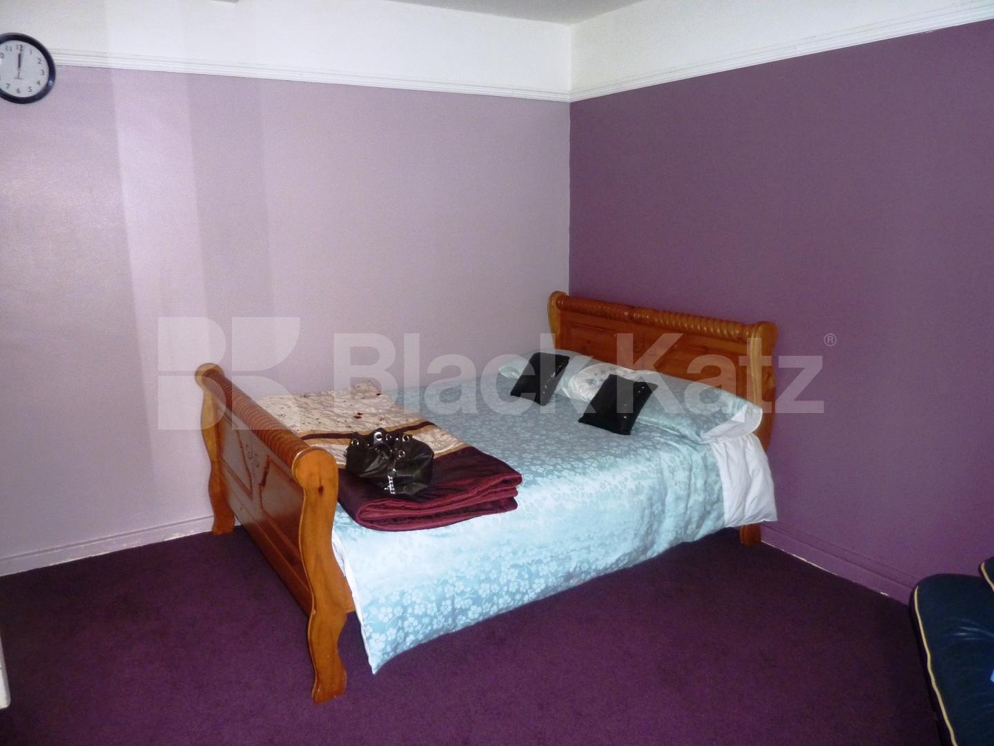 			NEW INSTRUCTION, 3 Bedroom, 1 bath, 1 reception Flat			 Margery Street, Russell Sq-Clerkenwell